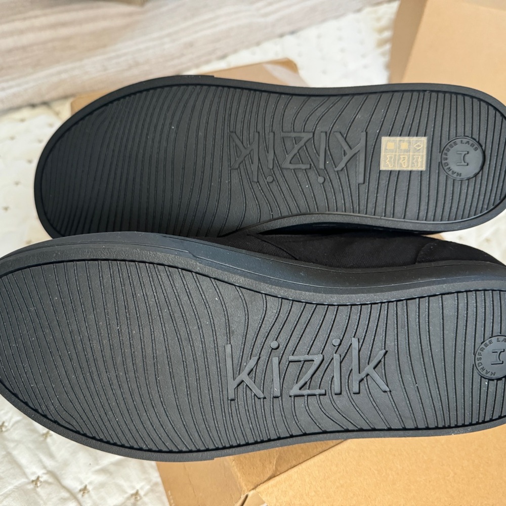 Kizik slip on new black sneakers. Men or women shoe. Size 10.5 men, 12 women. - Picture 2 of 3